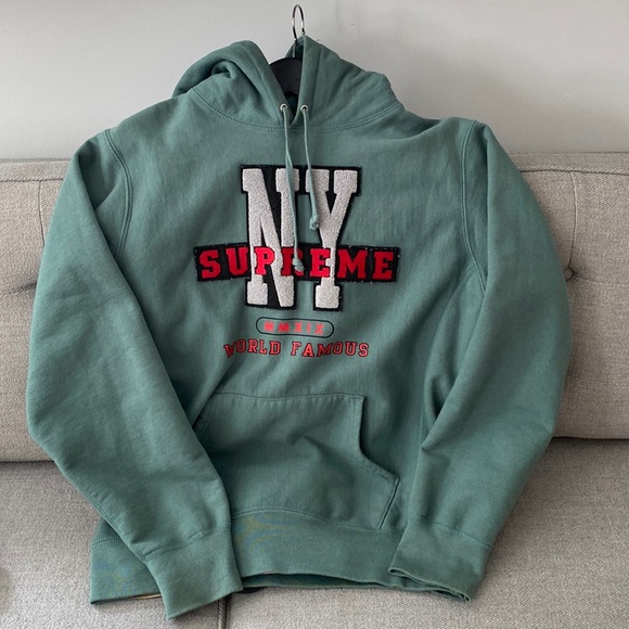 Supreme hoodie